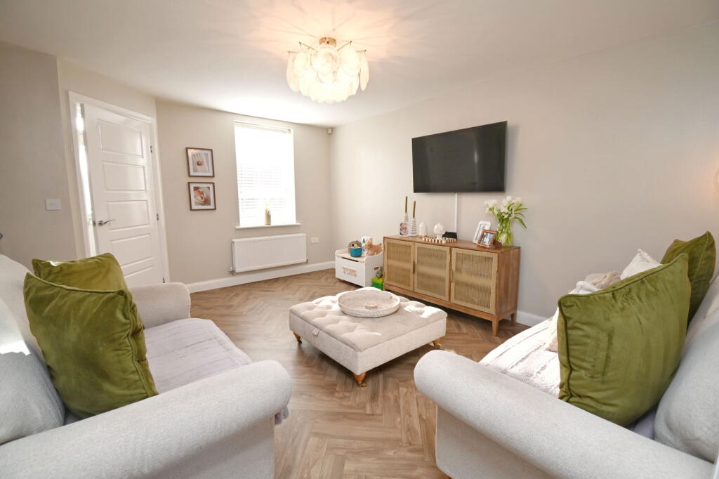 Dearne Hall Lane, Barugh Green, Barnsley, S75 1FX photo 4