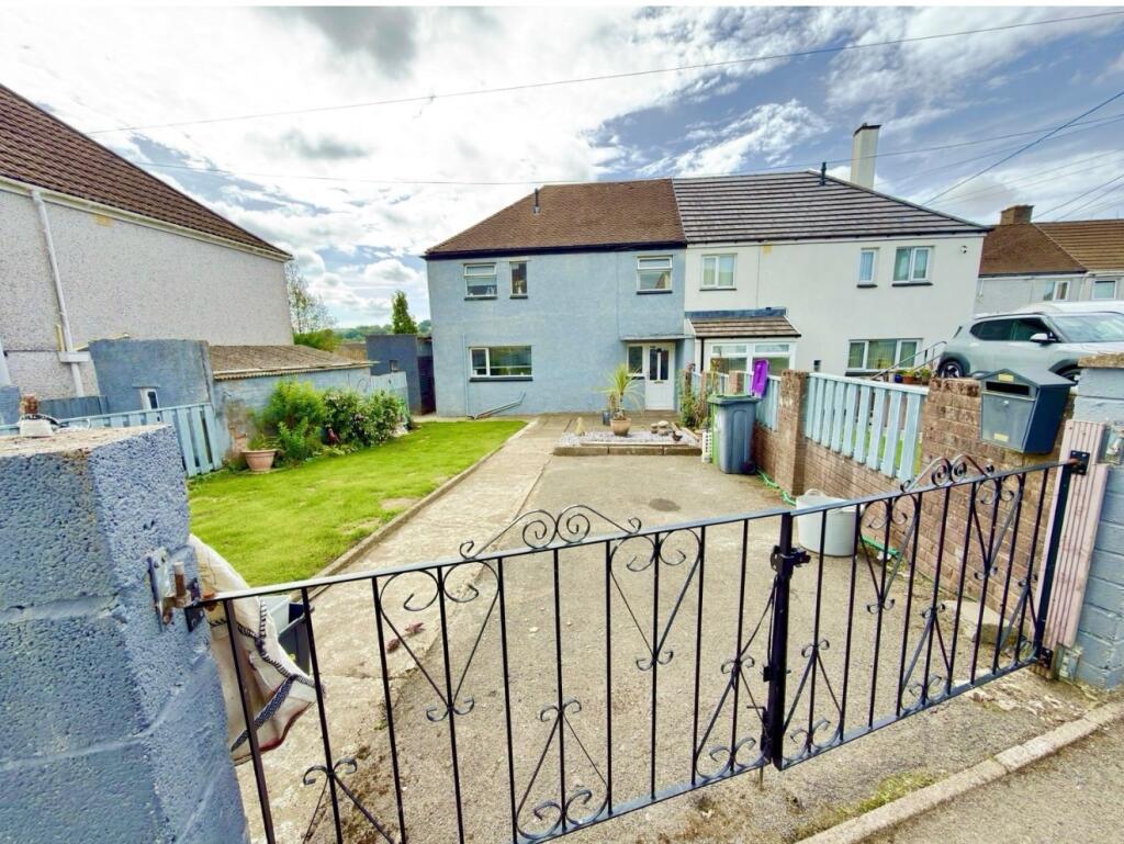 Main image of property: Heol Waun, Talywain, Pontypool