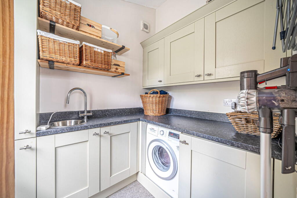 House in Basingstoke and Deane, Whitchurch - More