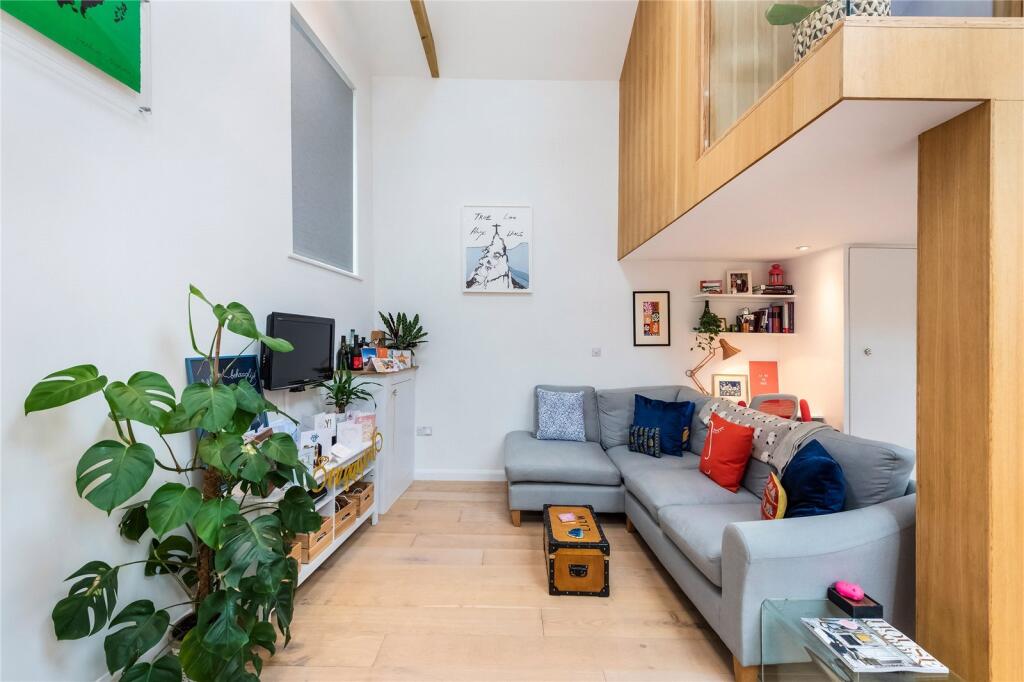 House in London - View 5