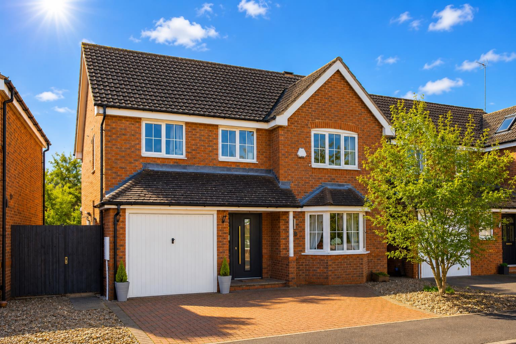 4-bed detached on The Rookery, Northampton, £425,000