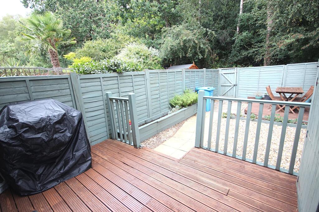 Spruce Close, Poole, Dorset, BH17 photo 5
