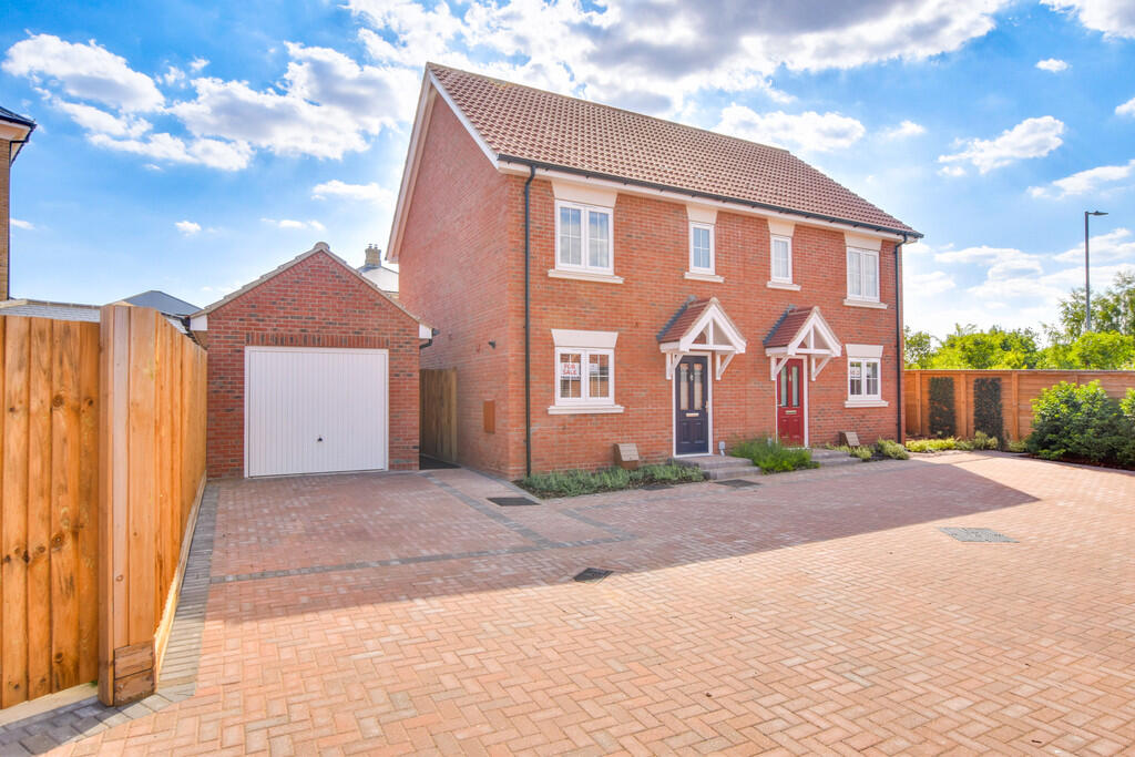 2-bed semi-detached on Woodlands Park, New Homes, £420,000