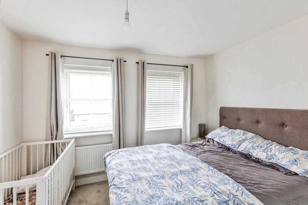 House in Northampton, Wellingborough - View 4