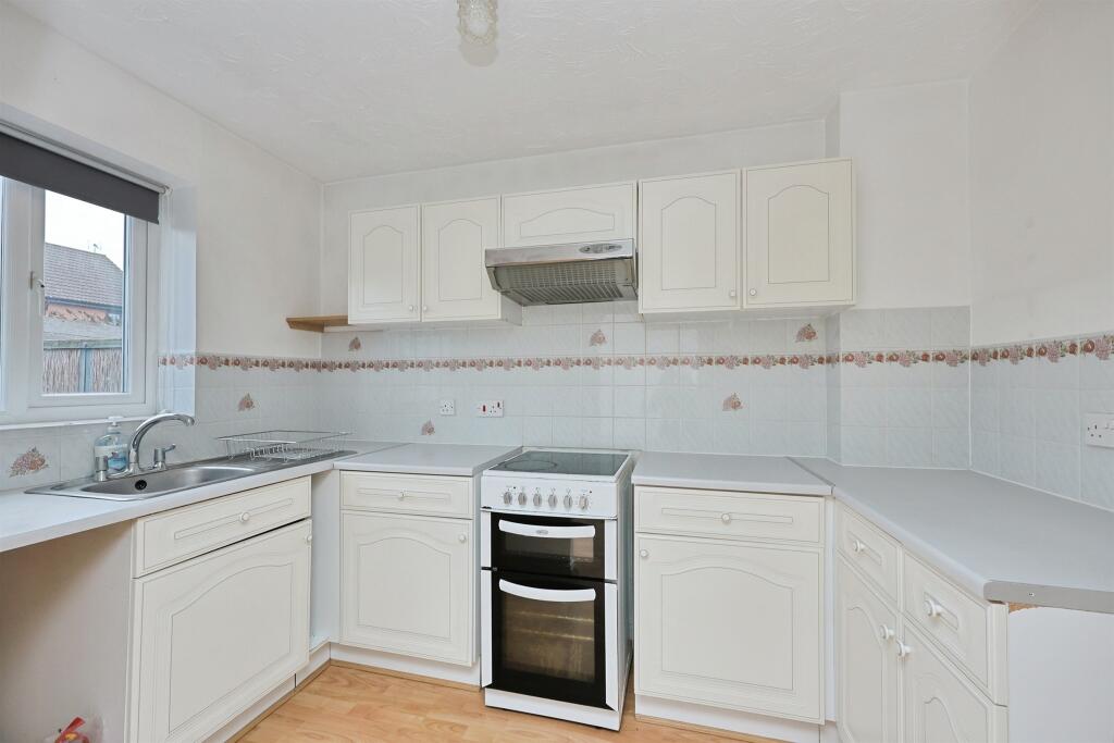 Farrow Close, Mattishall, DEREHAM photo 2