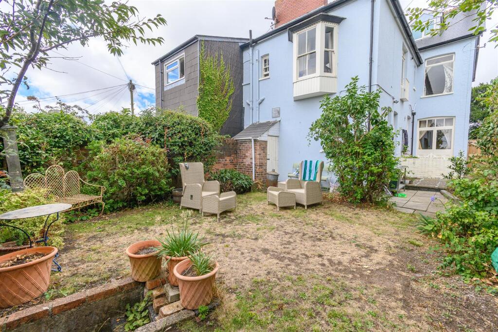 House in Cardiff - More