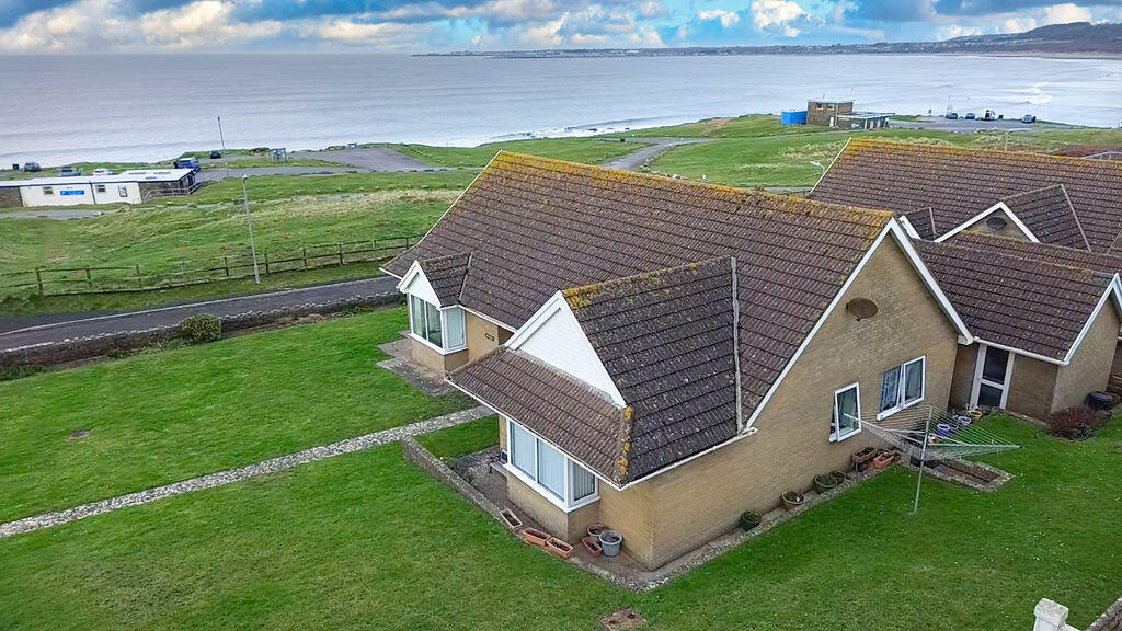 Main image of property: 38 Seaview Drive, Ogmore-By-Sea, The Vale of Glamorgan, CF32 0PB