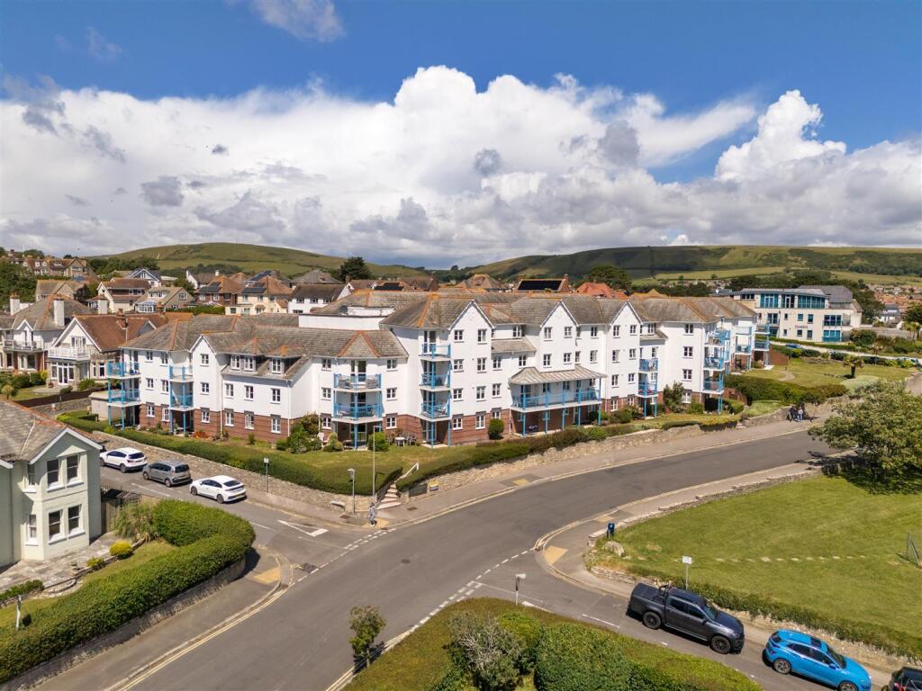 2-bed house on De Moulham Road, Swanage, £370,000