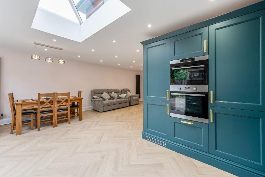 House in Southampton - View 5