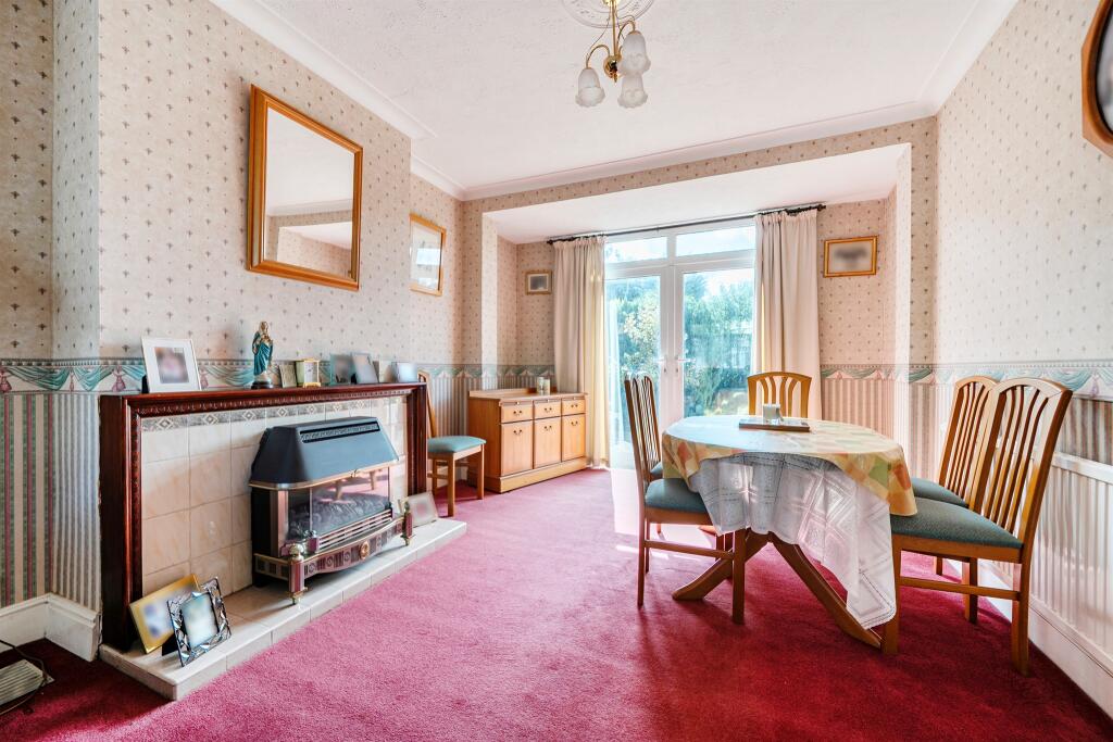 House in Enfield - View 4