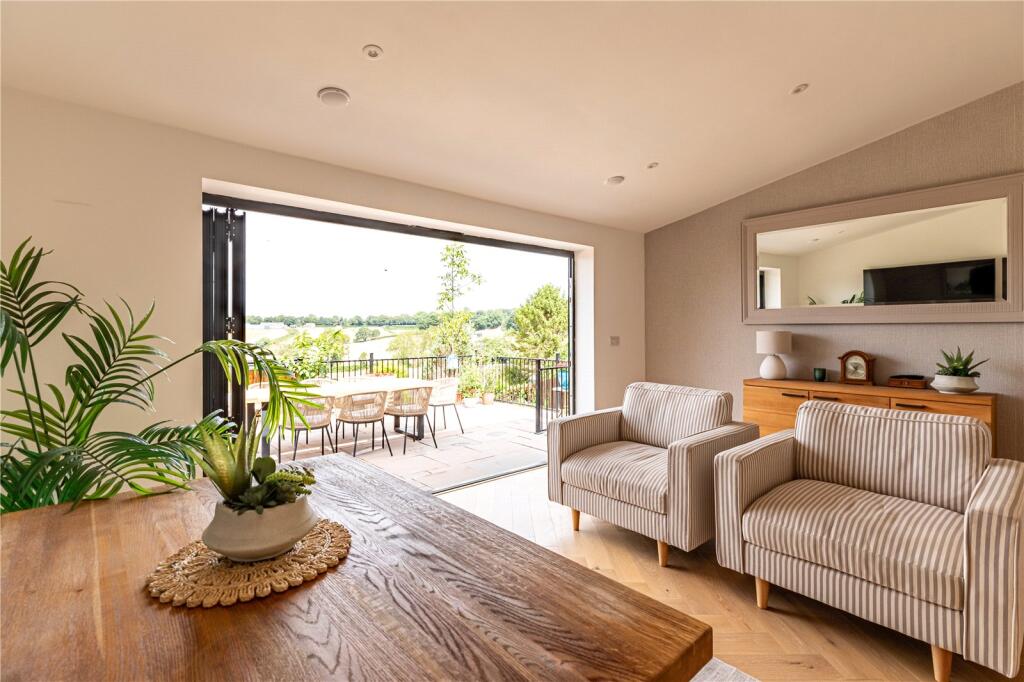 House in Swindon - View 5