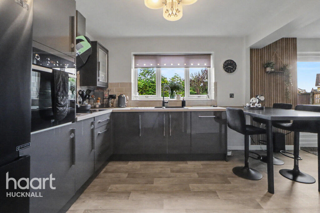 House in Ashfield, Hucknall - More