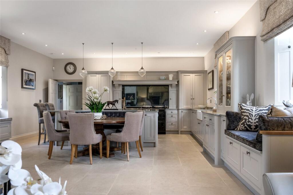 Main image of property: 4 Fountain Court, Ufford