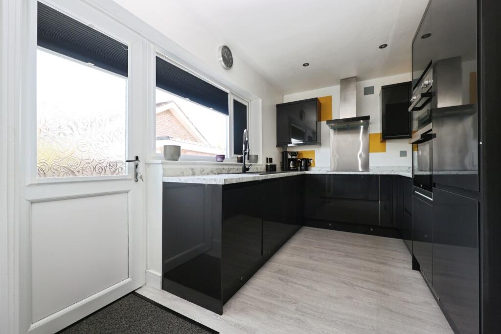 Wisteria Avenue, Branston, Lincoln, Lincolnshire, LN4 1QE photo 4