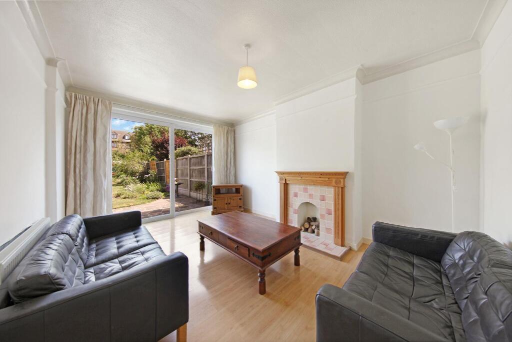 House in London, Burnt Ash, Grove Park - View 2