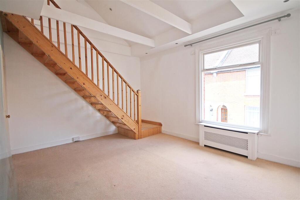 House in Canterbury - View 5