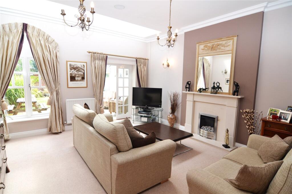 Kingston Lane, Teddington photo 4