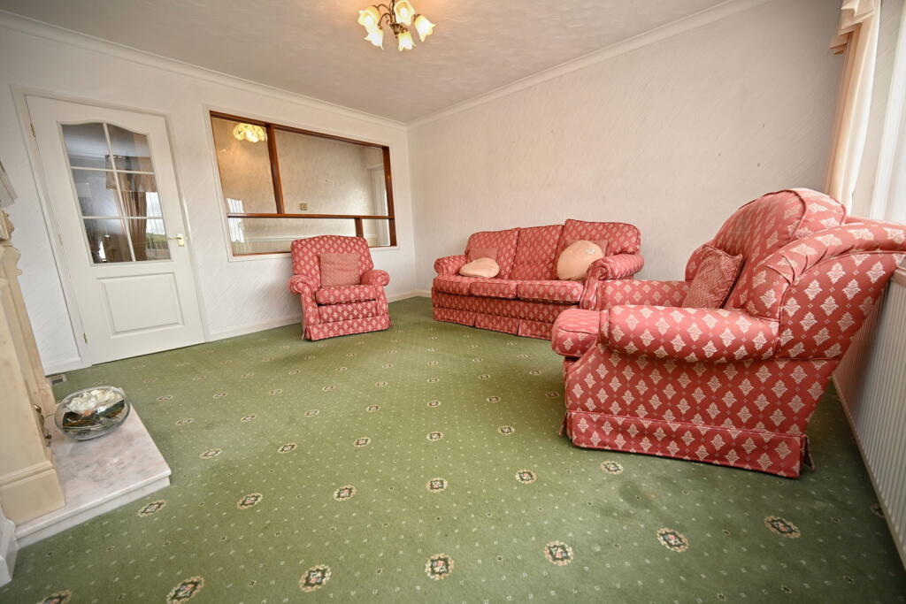 House in Barnsley, Barugh Green - More