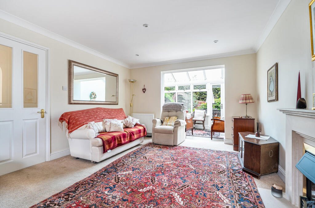 House in Guildford - View 2