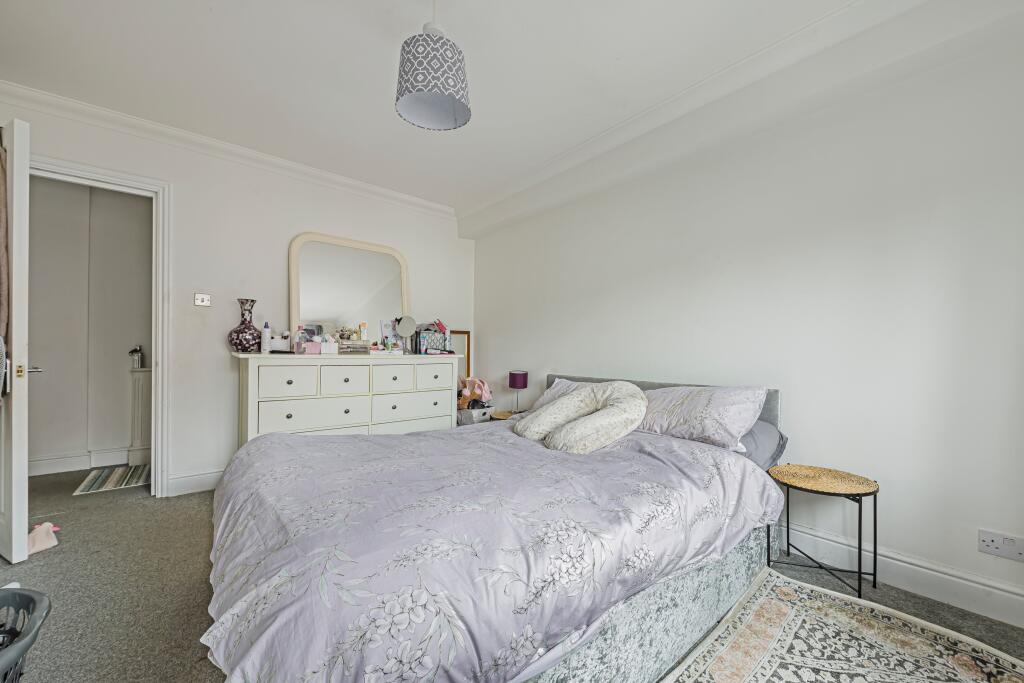 Apartment in London - More