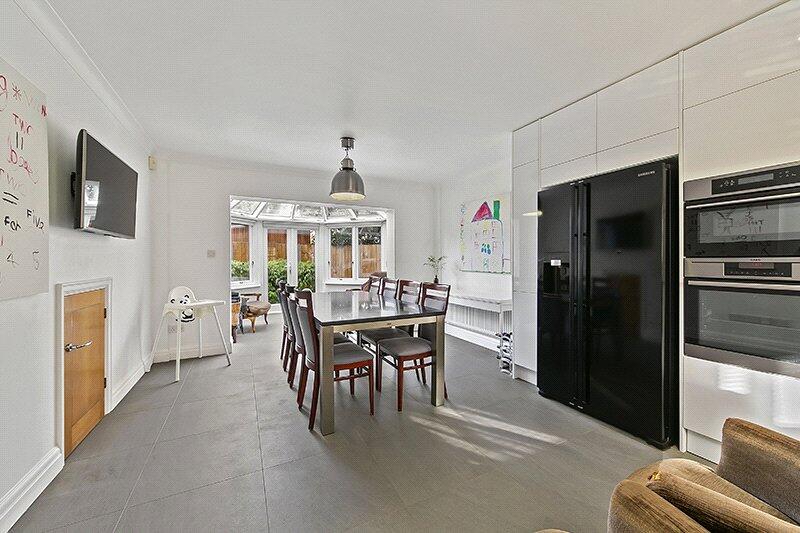 Layton Place, Kew, Surrey, TW9 photo 3
