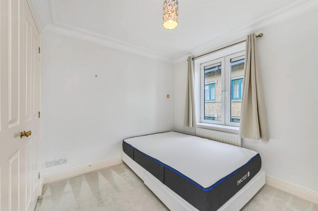 Apartment in London - View 5