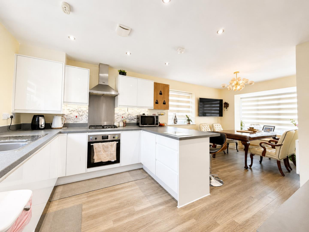 House in Ashford, Hinxhill Park, Willesborough Lees - More