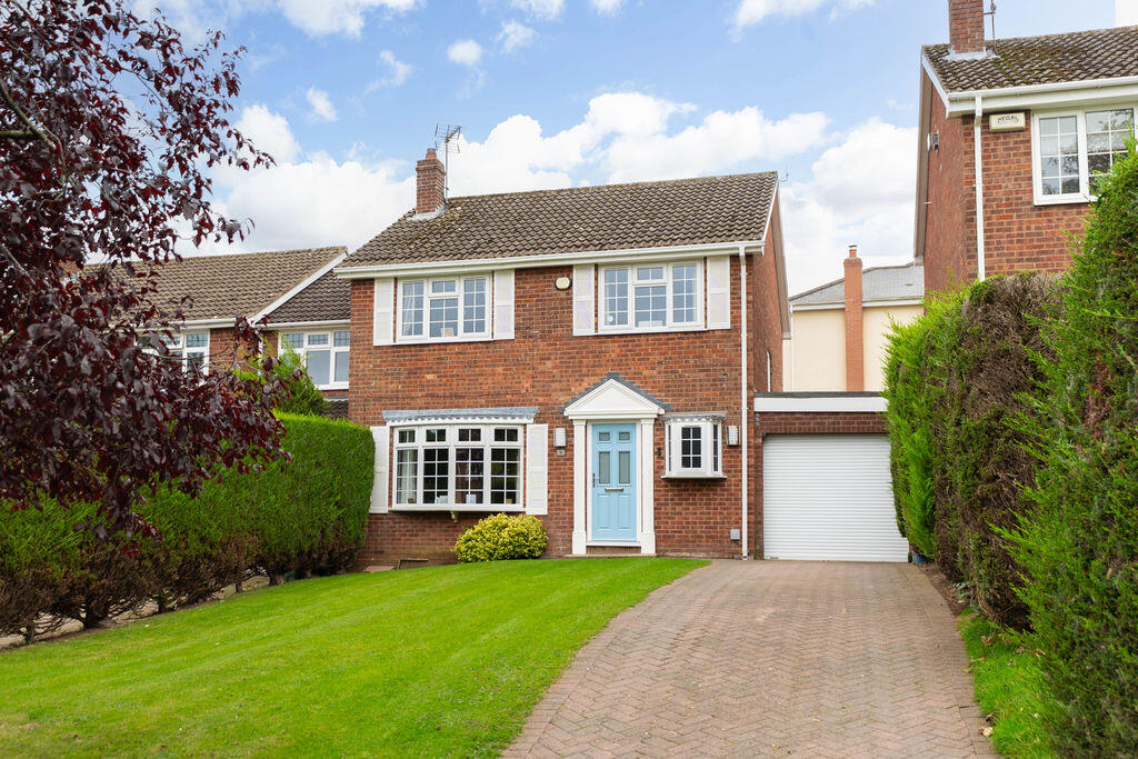 4-bed detached on Ashdown Rise, Burniston , £360,000
