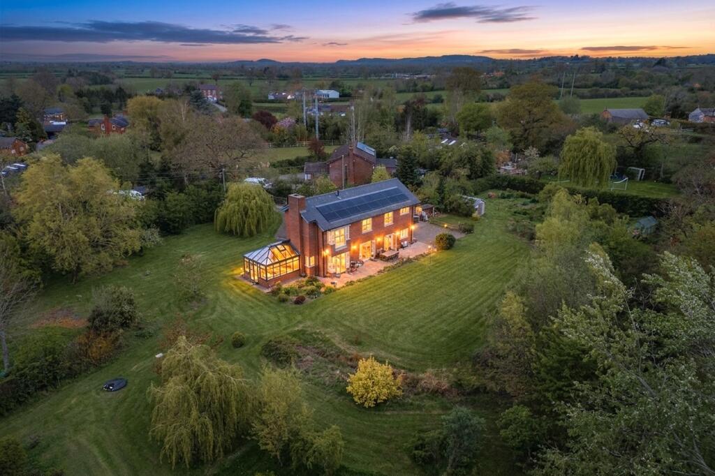 Main image of property: Crooked Willow, Chapel Lane, Threapwood, Malpas, SY14 7AX