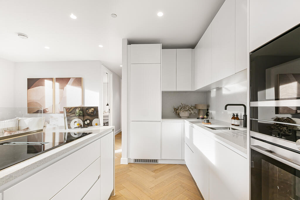 2-bed flat on Mapple Path, Hackney Downs, E5, £730,000