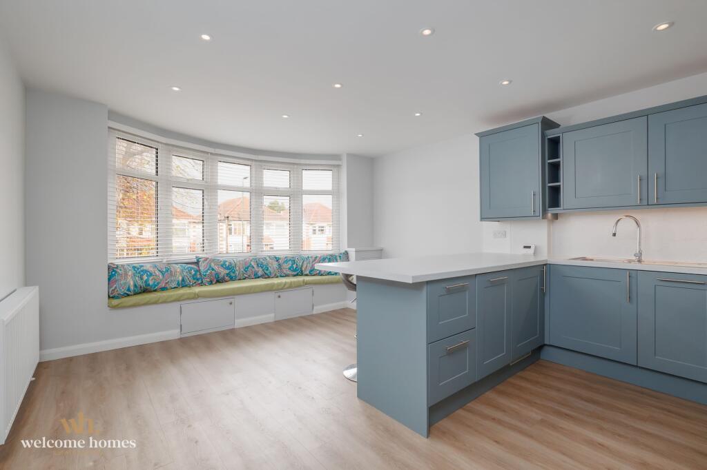 Apartment in Christchurch, Iford, Bournemouth - View 6