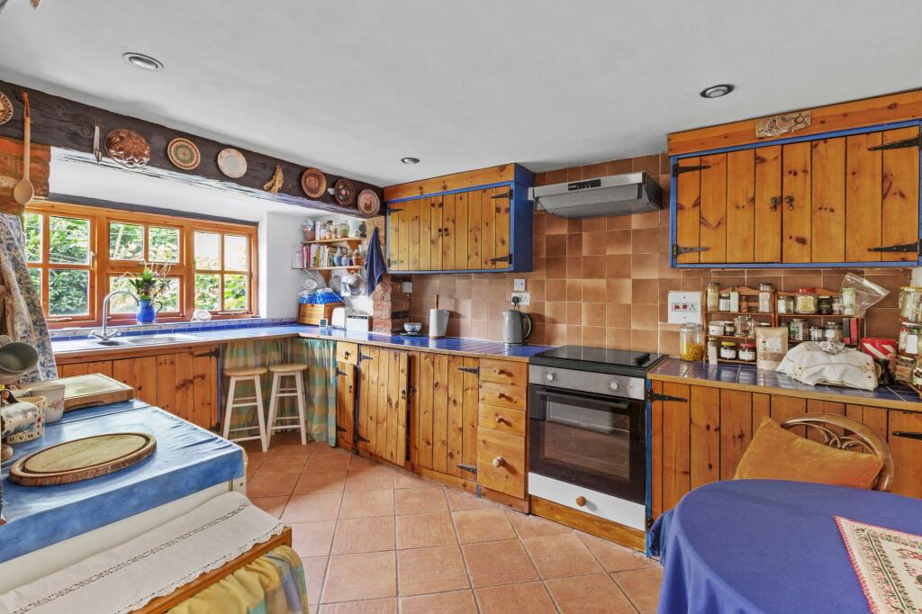 House in Hemel Hempstead - More
