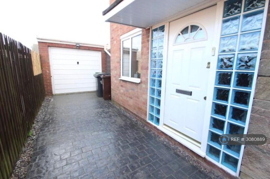 House in Wolverhampton, Perry Hall - View 3
