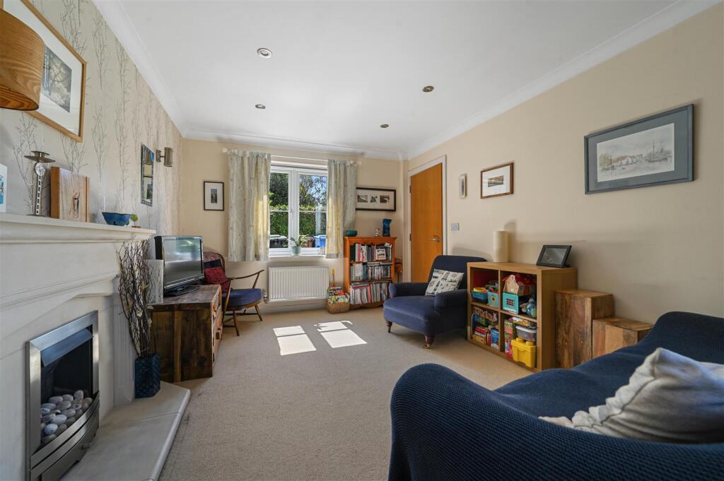House in Babergh, East Bergholt - View 5