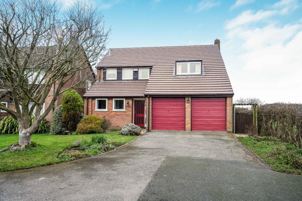 Main image of property: Old Windmill Way, Long Crendon, Aylesbury, Buckinghamshire, HP18