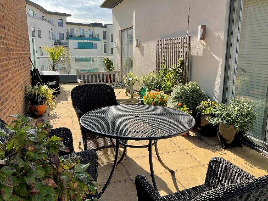 3-bed apartment on Hop House, Dorchester, Dorset, DT1, £600,000