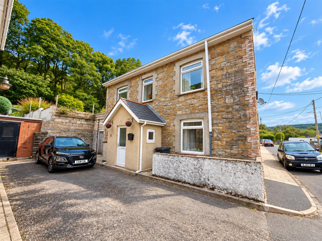 Woodland Terrace, Aberdare - View 2