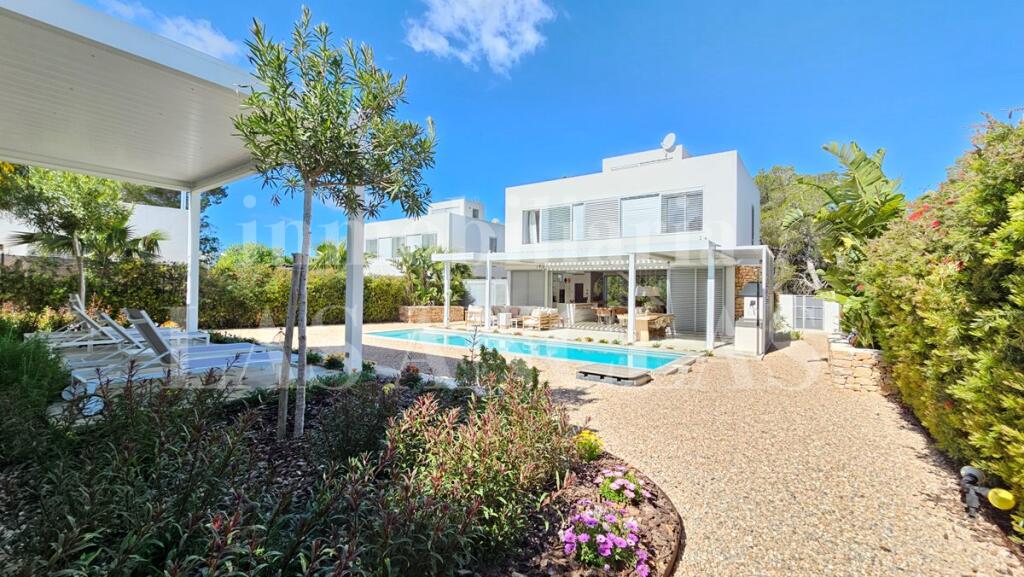 Main image of property: Balearic Islands, Ibiza, Sant Carles De Peralta