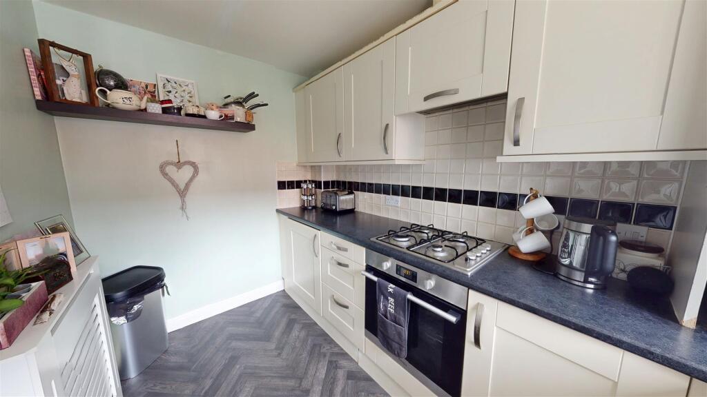 House in Bradford, West Yorkshire - View 5