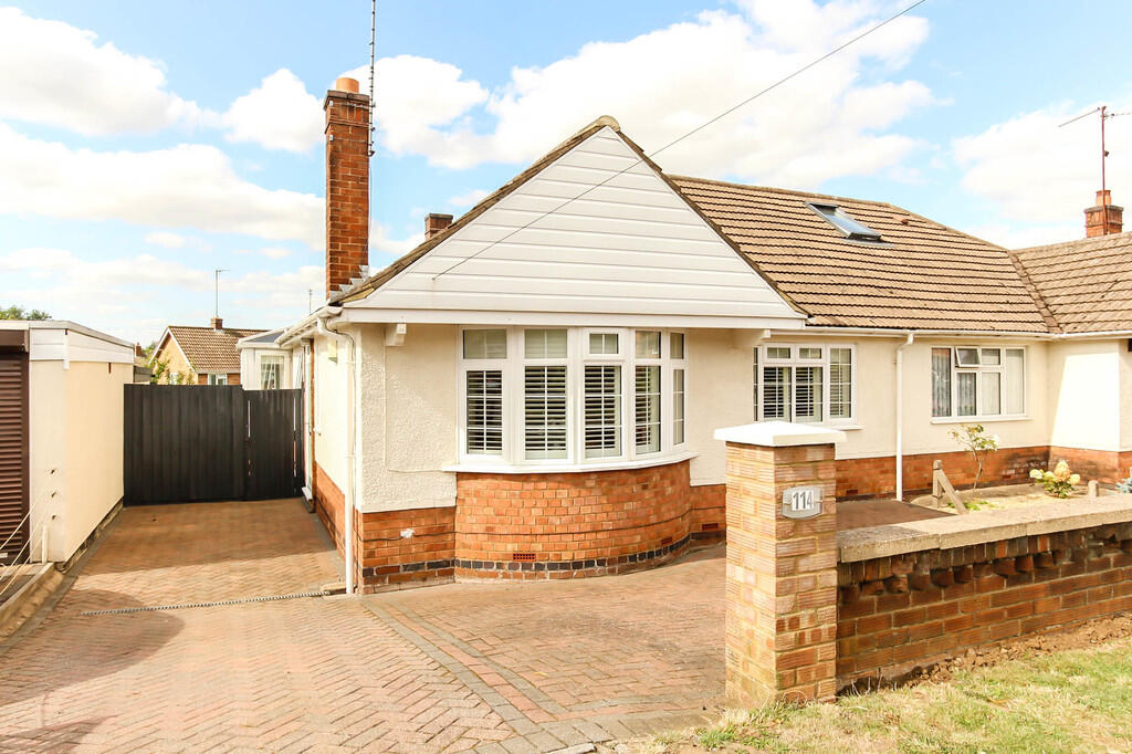 2-bed bungalow on The Pyghtle, Wellingborough, £269,950