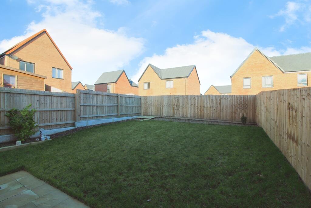 House in Chesterfield, Grangewood Farm Estate, Boythorpe - View 5