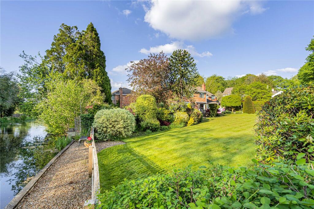 Hutton Road, Ash Vale, Surrey, GU12 photo 2