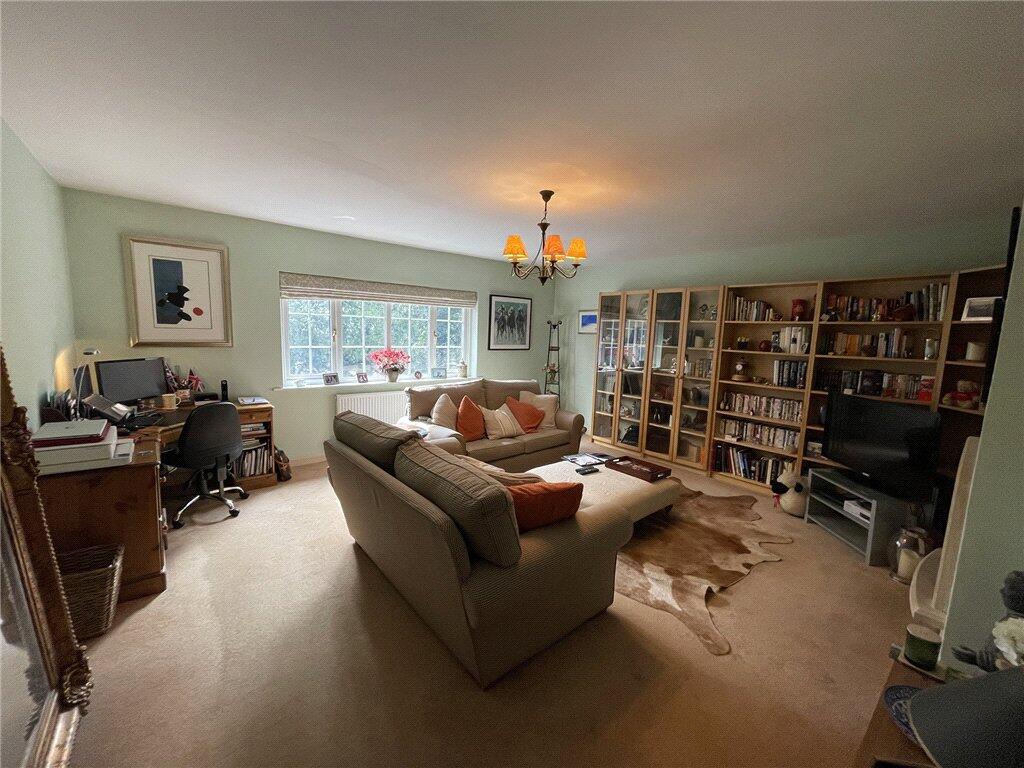 Churchfield Road, Chalfont St Peter – pohled 2