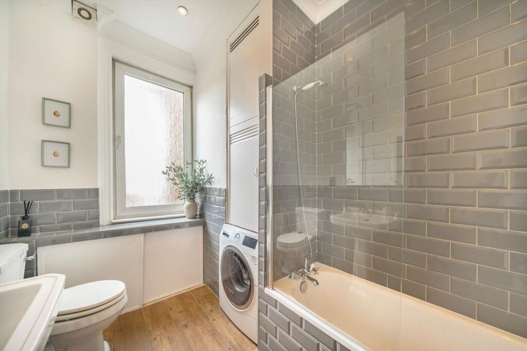 Apartment in London - More