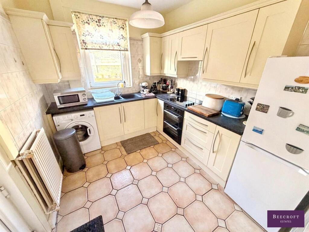 Snape Hill Road, Darfield, Barnsley photo 2