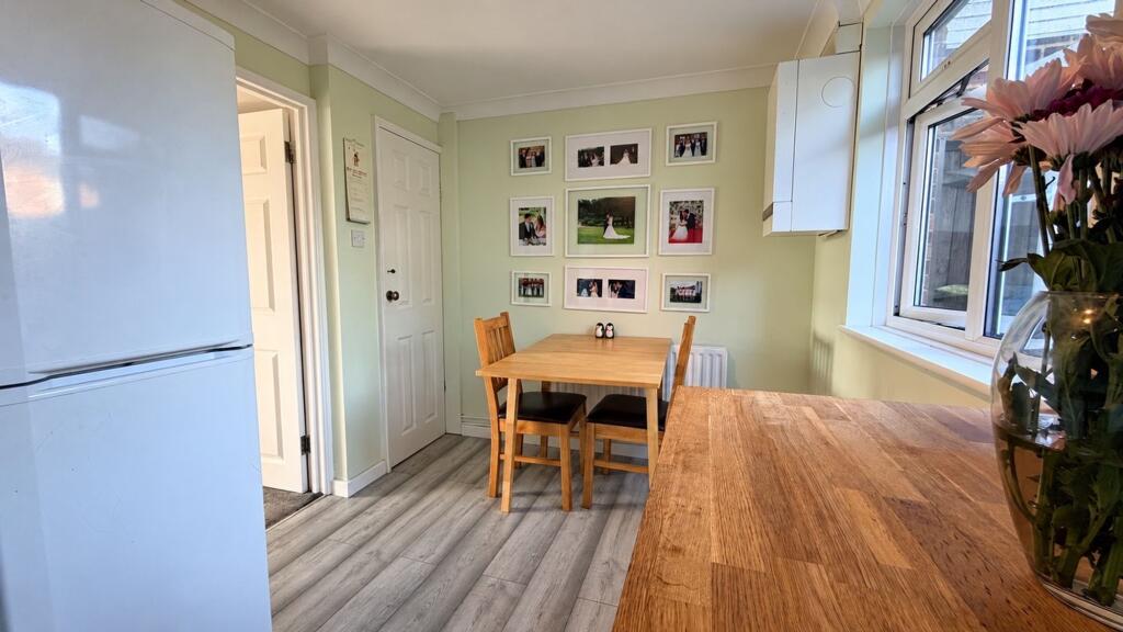 House in Southampton - More