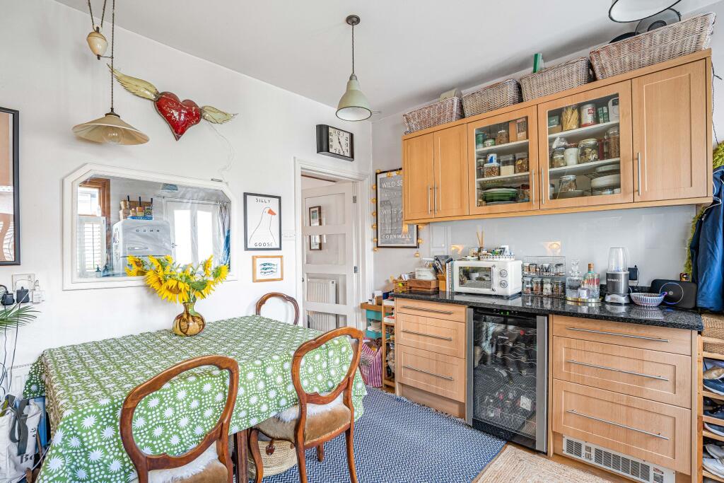 House in Harrow - View 4