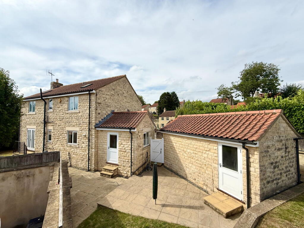 House in Wetherby, Bramham - View 3