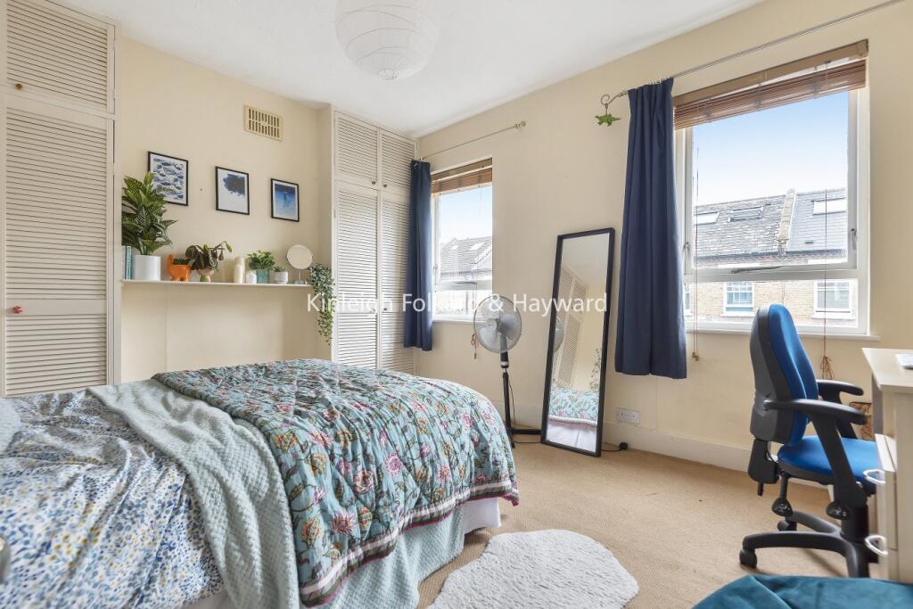 House in London, Upper Tooting, Summerstown - View 5