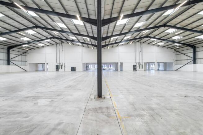 Units B Laporte Way - Luton-22.jpg